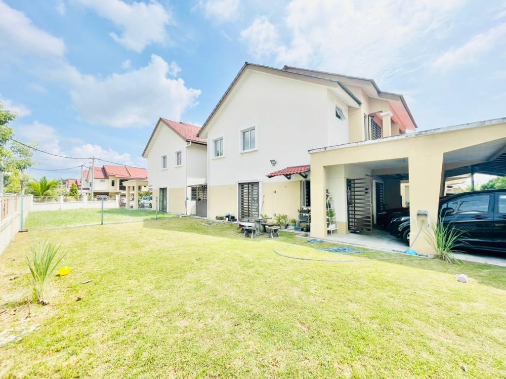 Double Storey CORNER LOT SEMI-D Alam Suria - photo 9