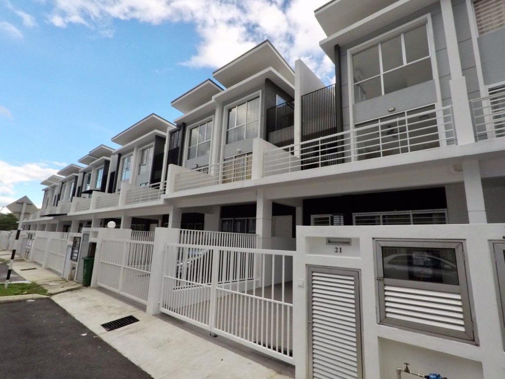 NEW FREEHOLD 3 Storey Terrace Taman Bayu Heights 2 - photo 6