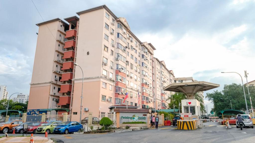 Petaling Indah Condominium - photo 5