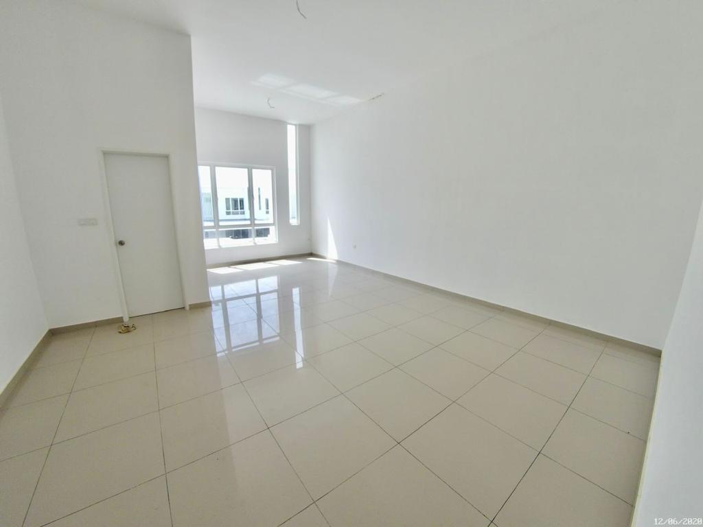 2 Storey Terrace House Suriaman 3 Sendayan - photo 5