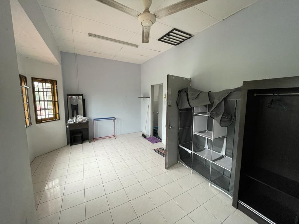 Double Storey Terrace Taman Saujana Kapar Tok Muda - photo 4