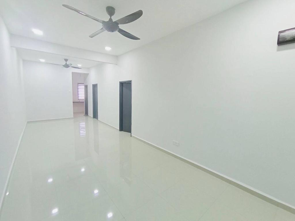 1st TERRACE HOUSE, JALAN MENTARI, BANDAR - photo 5