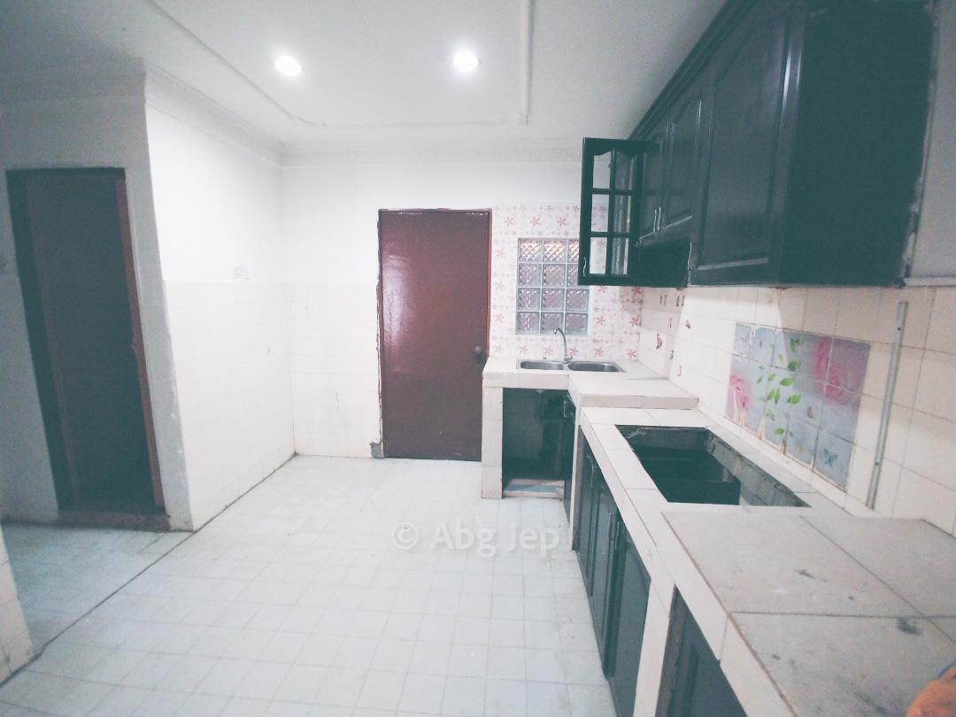 Taman Alam Nyata Seksyen 36 Jalan Kebun - photo 5
