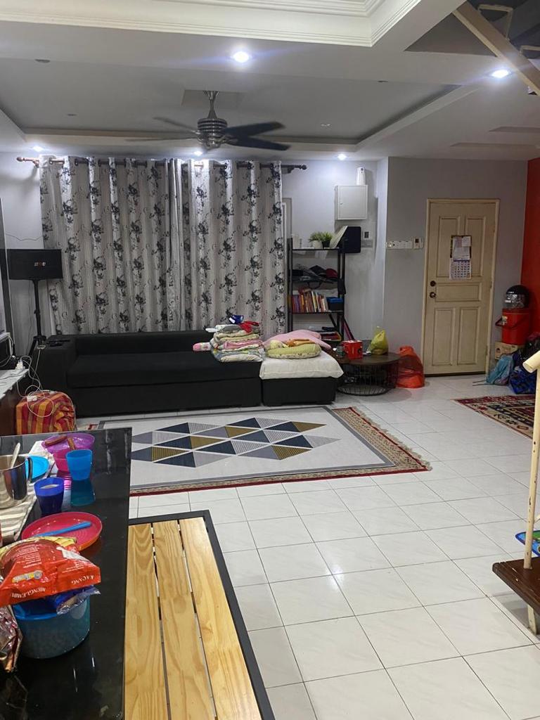 Double Storey Terrace Taman Putra Budiman - photo 10