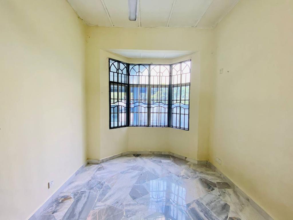 Single Storey Terrace Seksyen 32, Shah Alam - photo 5