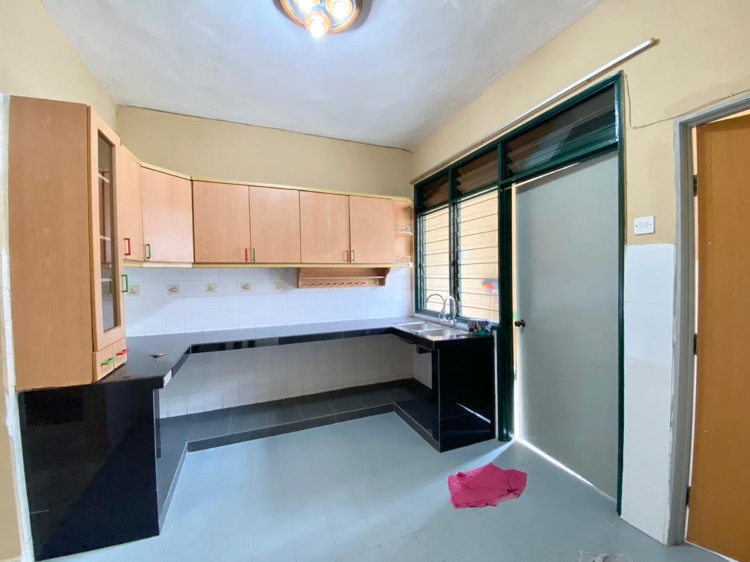 Double Storey House, Taman Putra Perdana, Puchong - photo 4