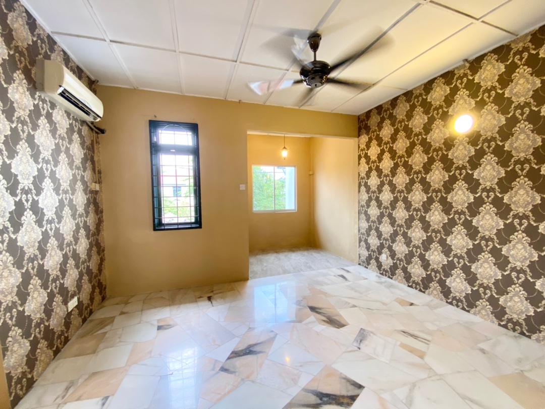 Double Storey House, Taman Putra Perdana, Puchong - photo 9