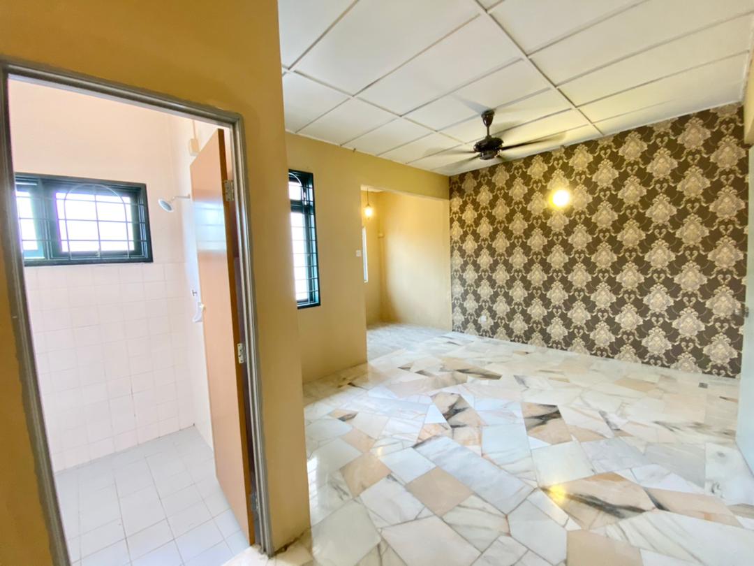 Double Storey House, Taman Putra Perdana, Puchong - photo 13