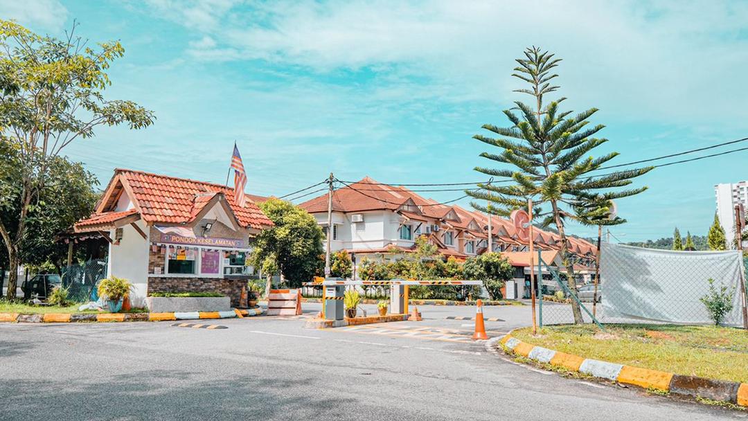 Lorong Az Zaharah , Seksyen 10 Puncak Alam - photo 3