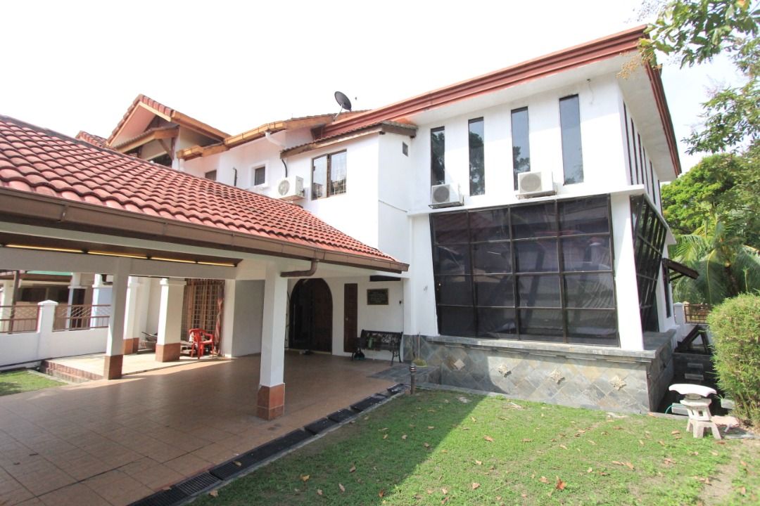 END LOT LUAS Double Storey , Seksyen 7 Shah Alam - photo 1