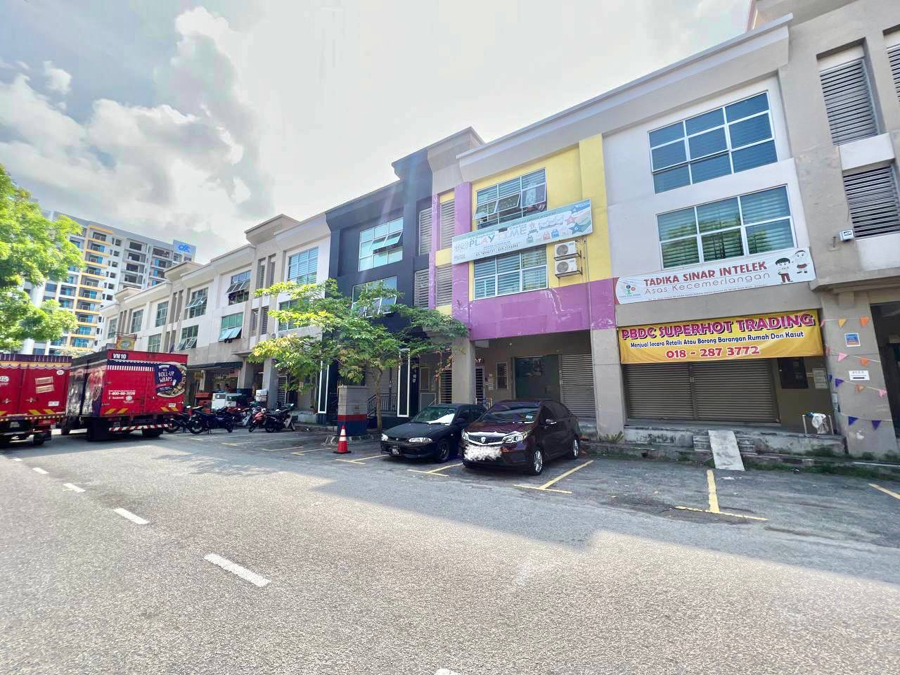 3 Storey Shoplot, Subang Impian Seksyen u5 Shah - photo 3
