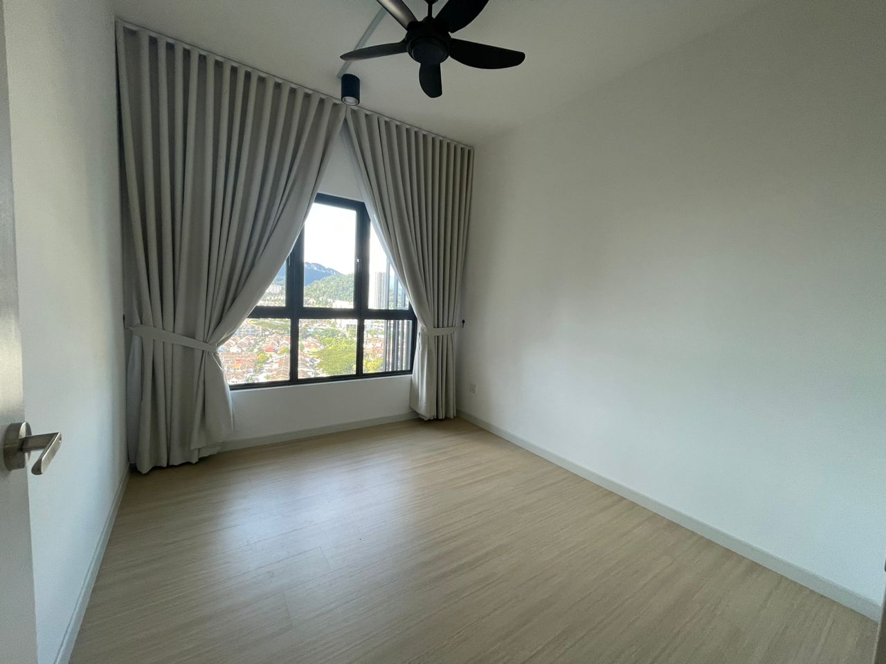 Partly Furnish M Adora Wangsa Maju To Let - photo 13