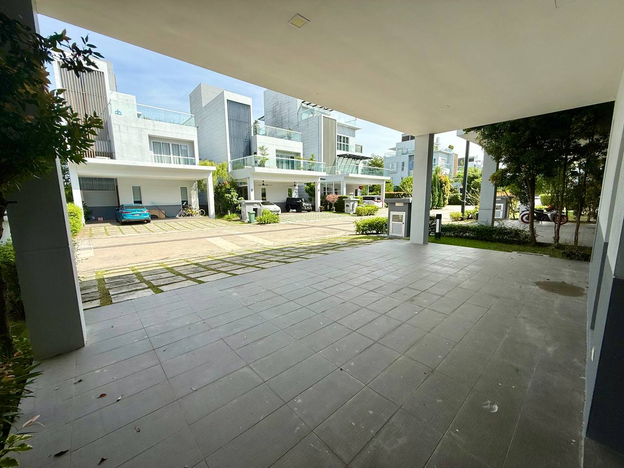 Two Half Storey Bungalow Lake Front Cyberjaya - photo 2
