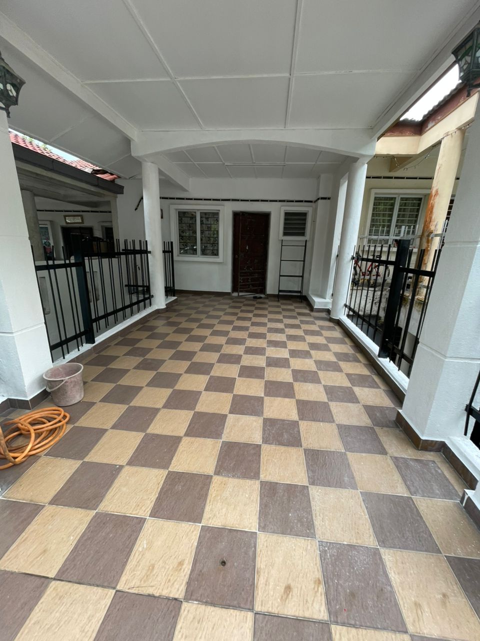 Three Storey Move In Condition Tmn Selayang Mulia - photo 2