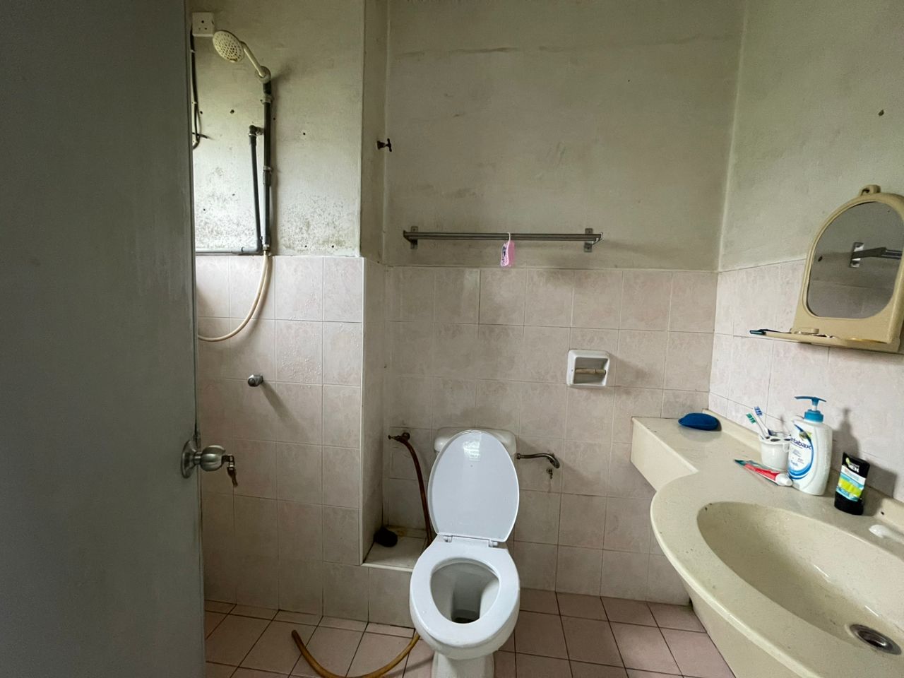 Three Storey Move In Condition Tmn Selayang Mulia - photo 9