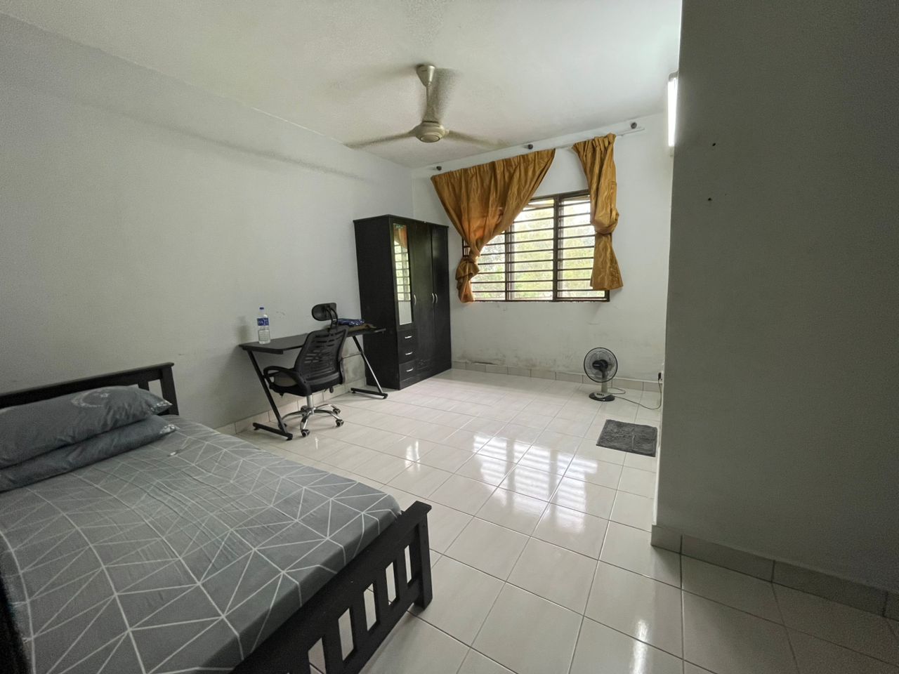 Three Storey Move In Condition Tmn Selayang Mulia - photo 10