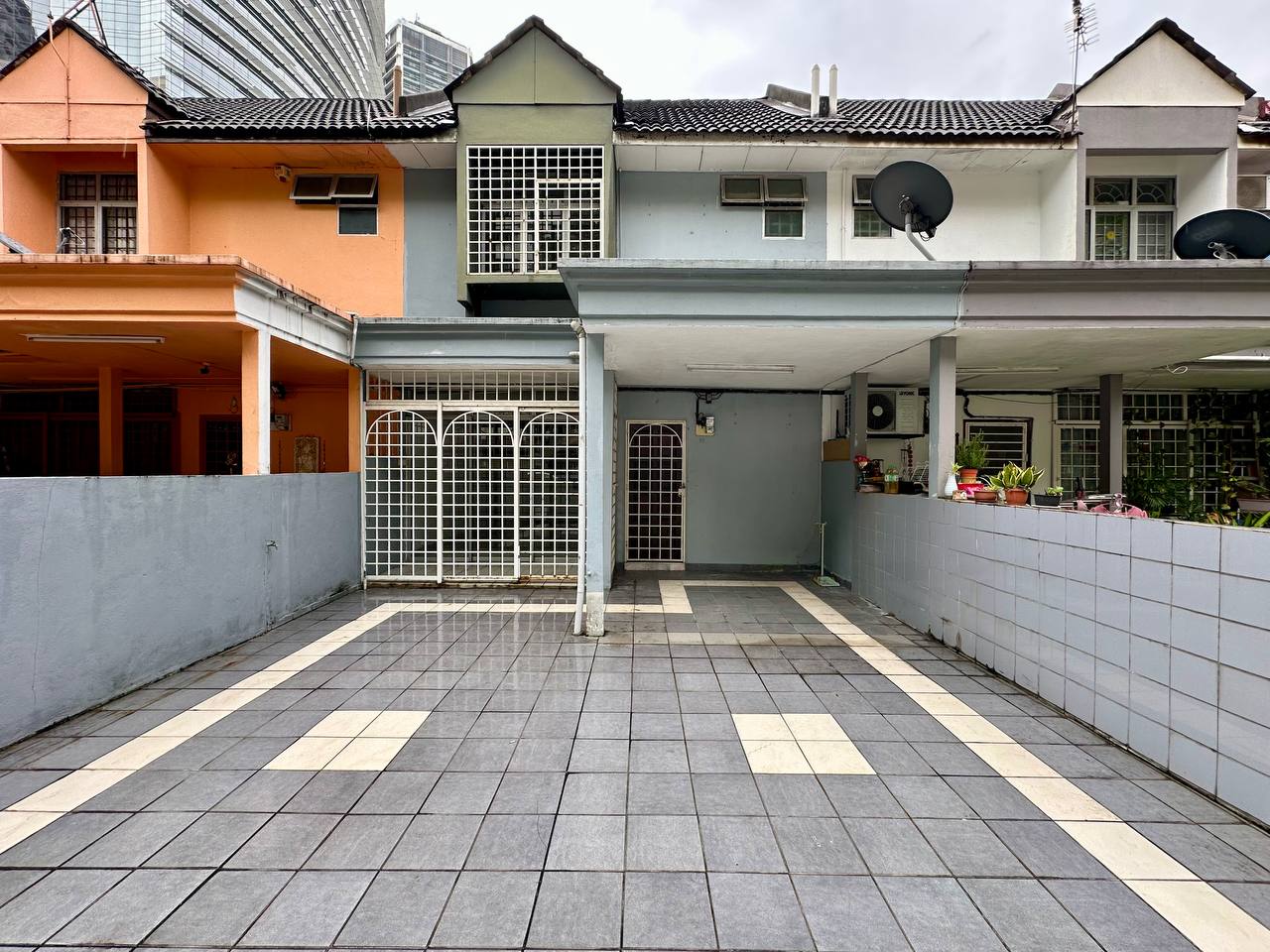 Double Storey Inter Taman Kelana Indah Ss7 Pj - photo 2