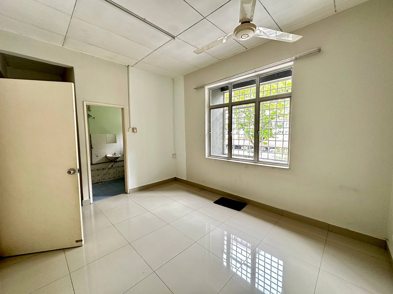 Double Storey Inter Taman Kelana Indah Ss7 Pj - photo 12