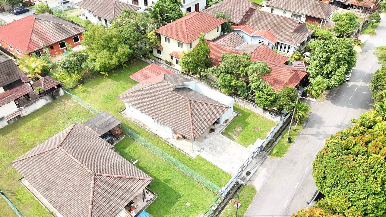 Single Storey Bungalow House, Desa Subang Permai, - photo 2