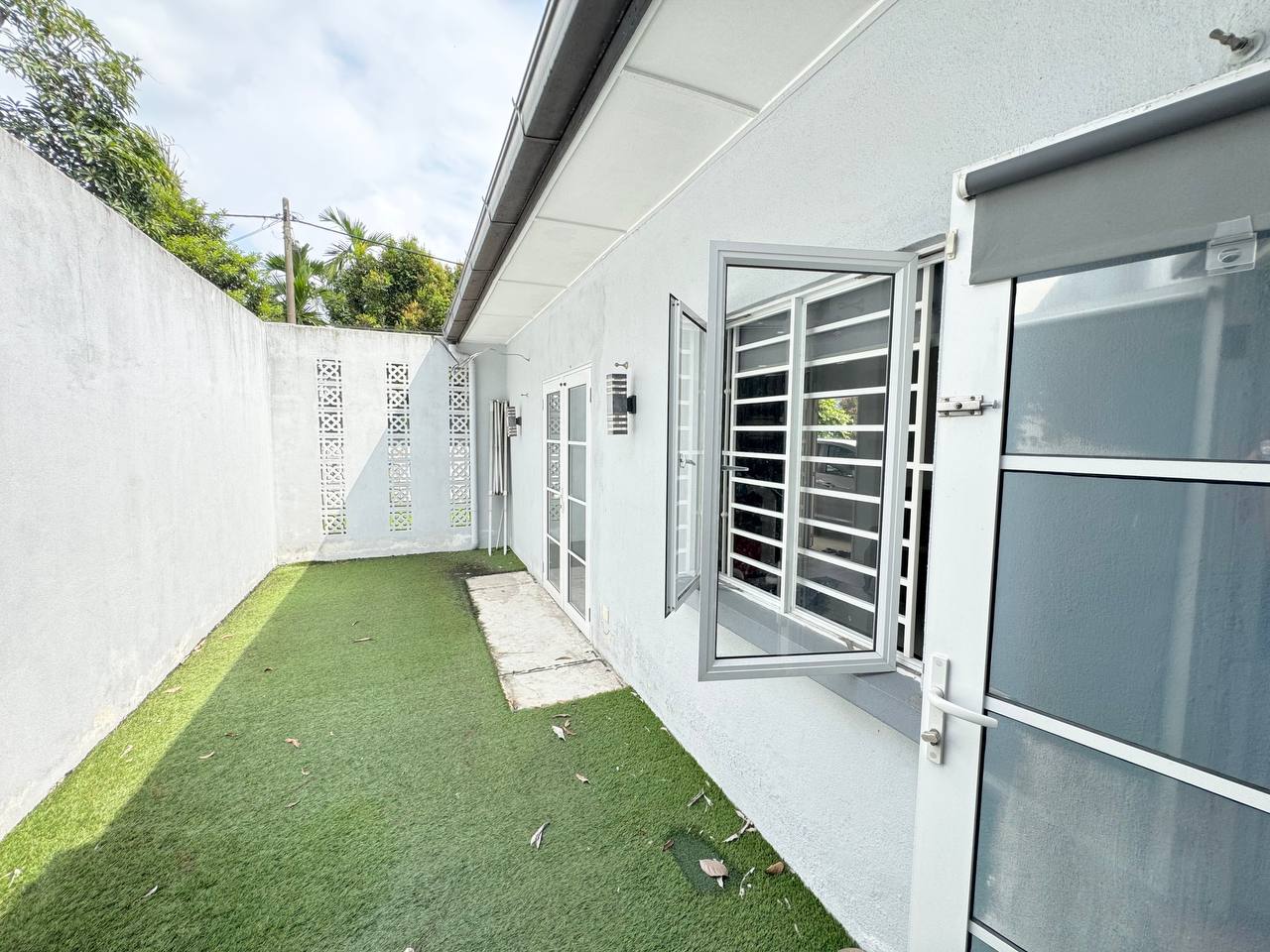 Single Storey Bungalow House, Desa Subang Permai, - photo 9