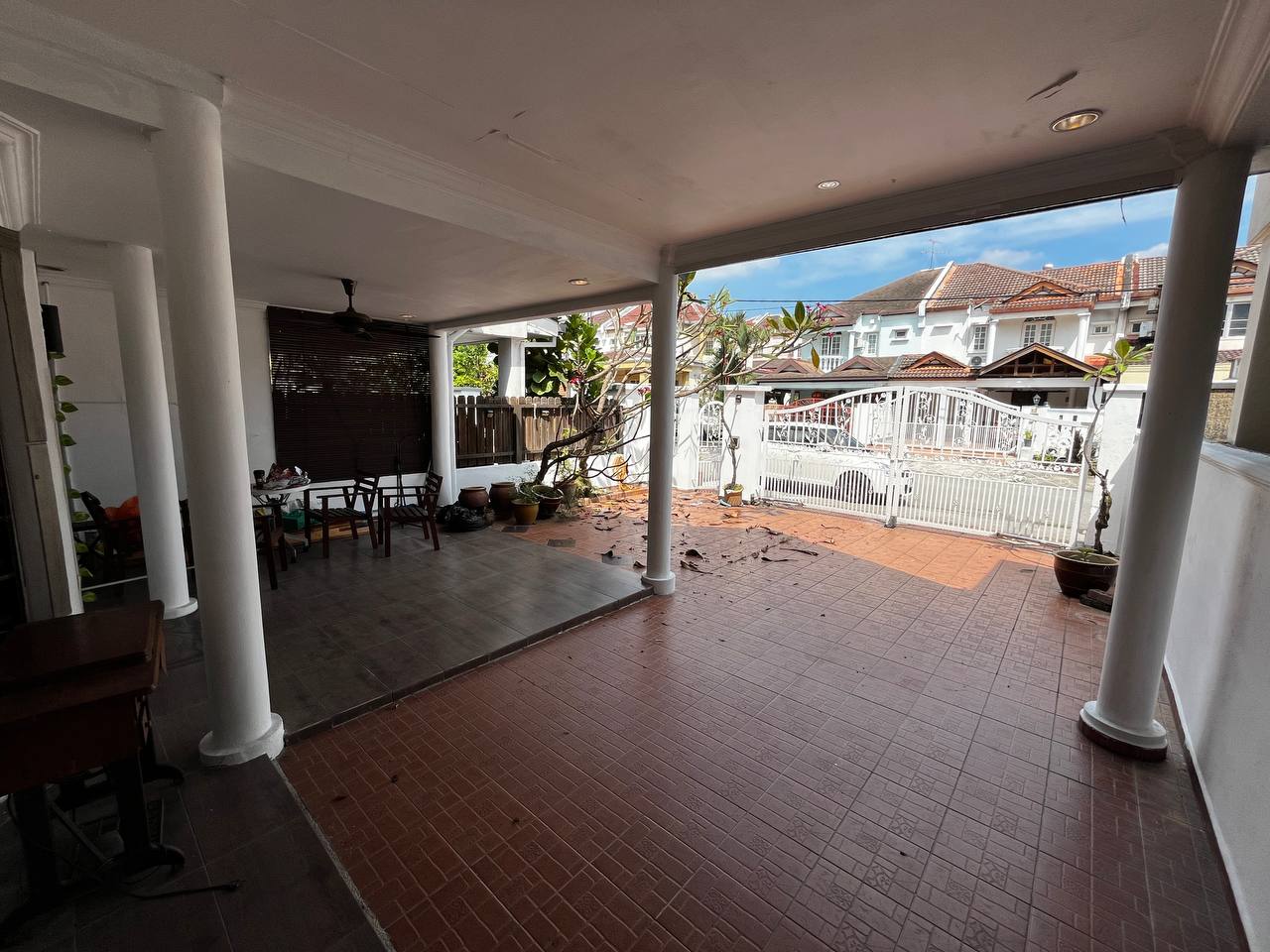 Double Storey Usj 9 Renovated Intermediate - photo 2