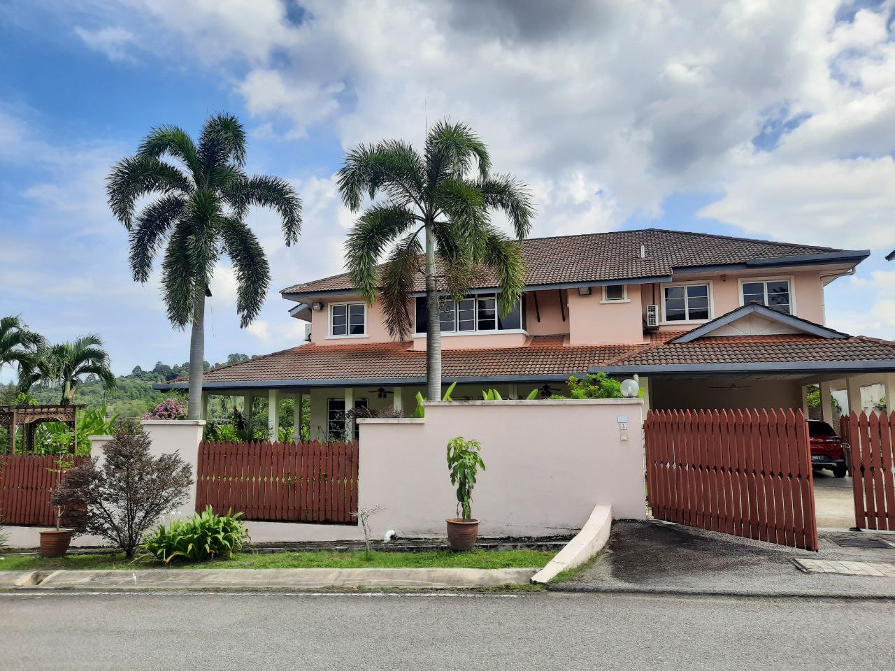 Double Storey Bungalow Seksyen 8 - photo 2