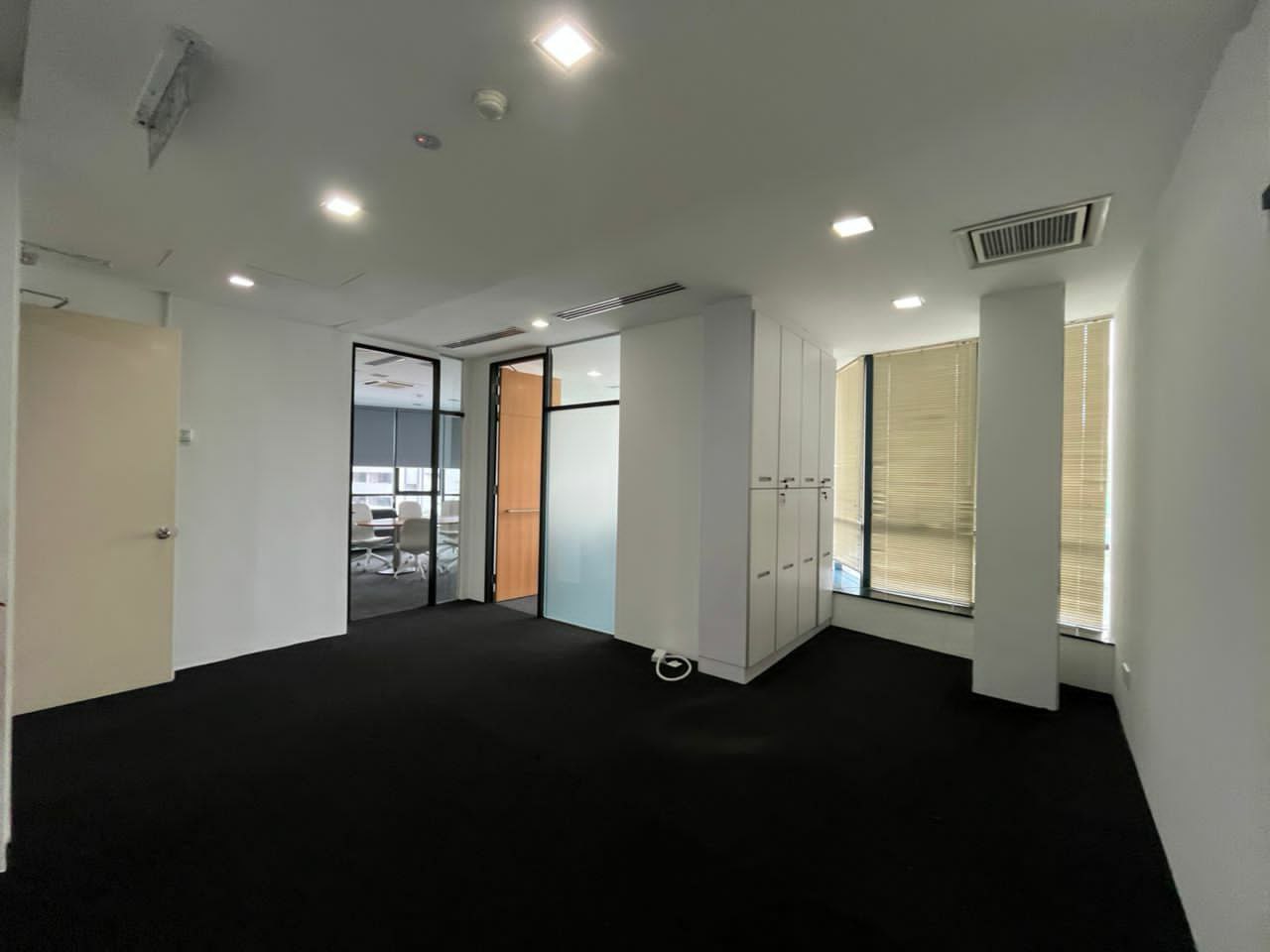 Wisma Bangsar 8 Level 3 To Let Fully Furnish - photo 3