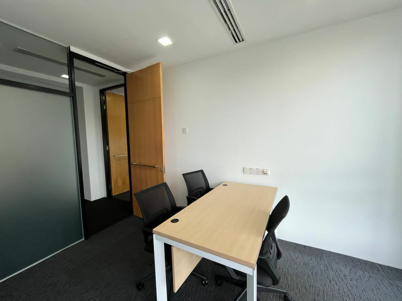 Wisma Bangsar 8 Level 3 To Let Fully Furnish - photo 4