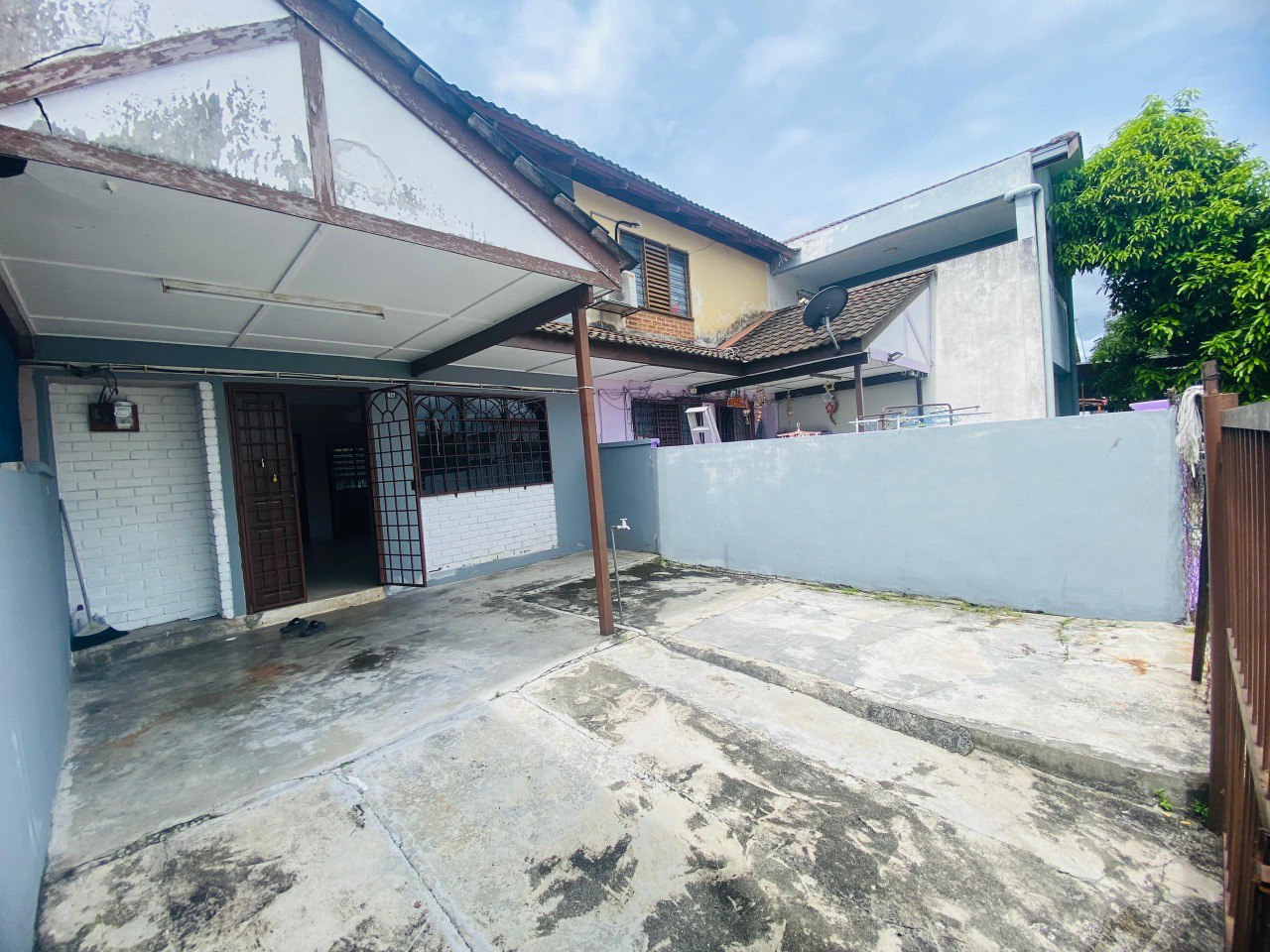 Double Storey Inter Taman Kantan Permai Kajang - photo 2