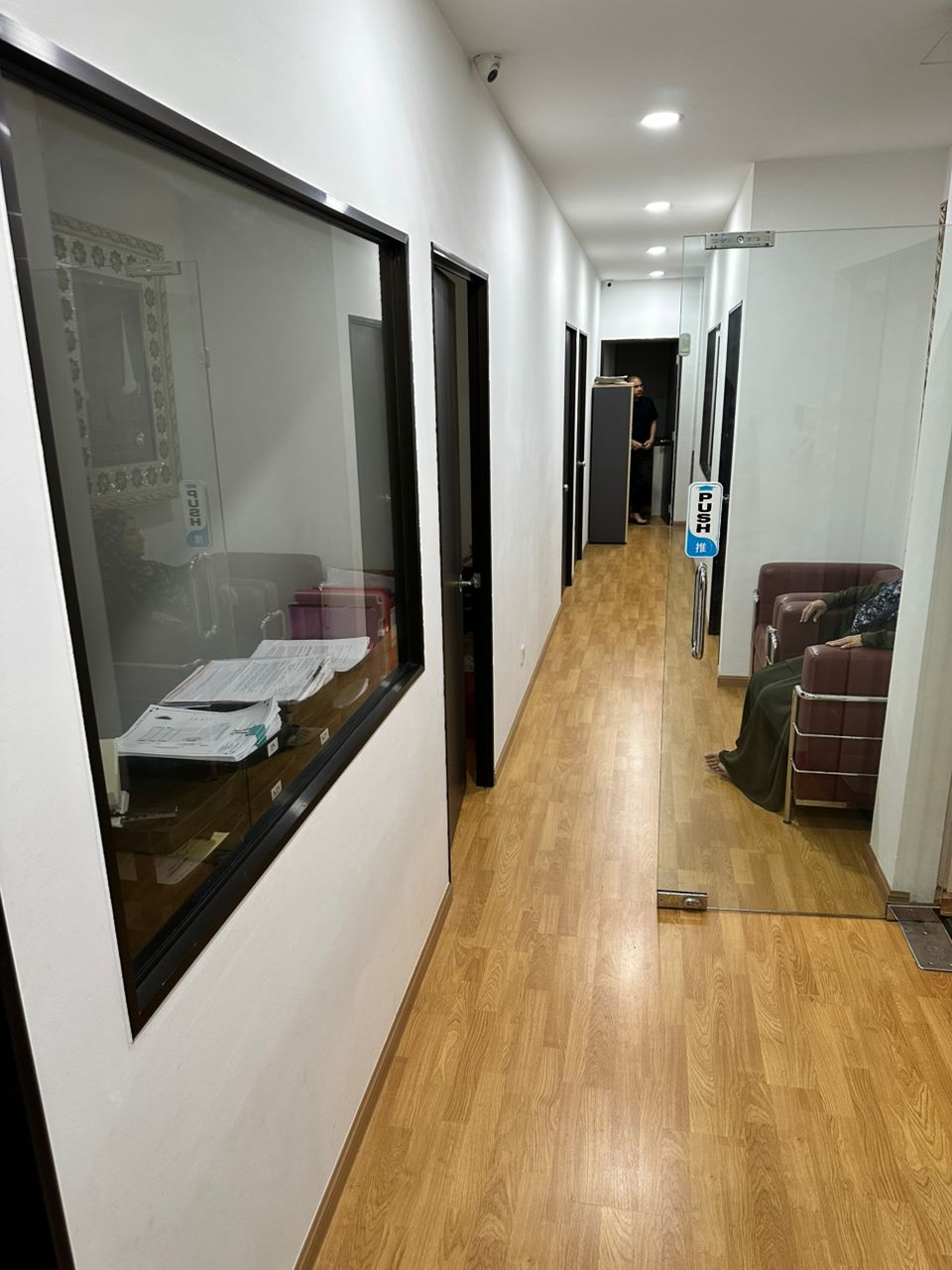 4 storey shop end lot unit with lift The Strand Ko - photo 3