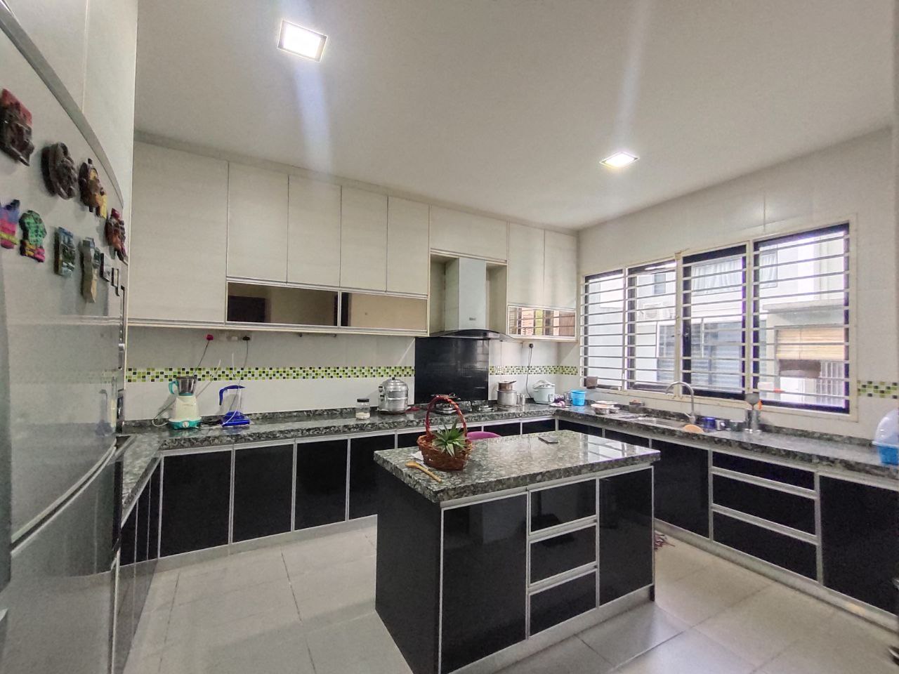 Three Storey Superlink Maple Denai Alam - photo 11