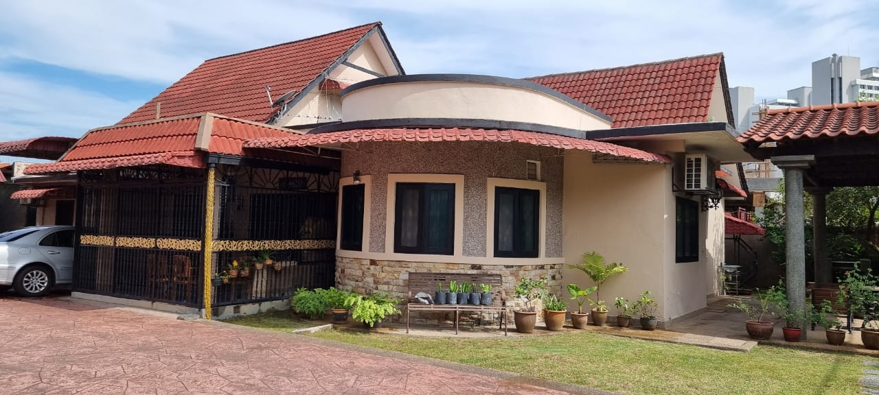Single Storey Bungalow Jalan Kent - photo 3