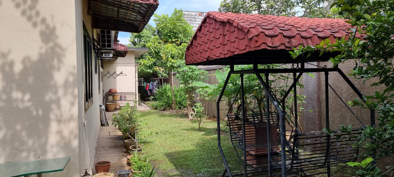 Single Storey Bungalow Jalan Kent - photo 9