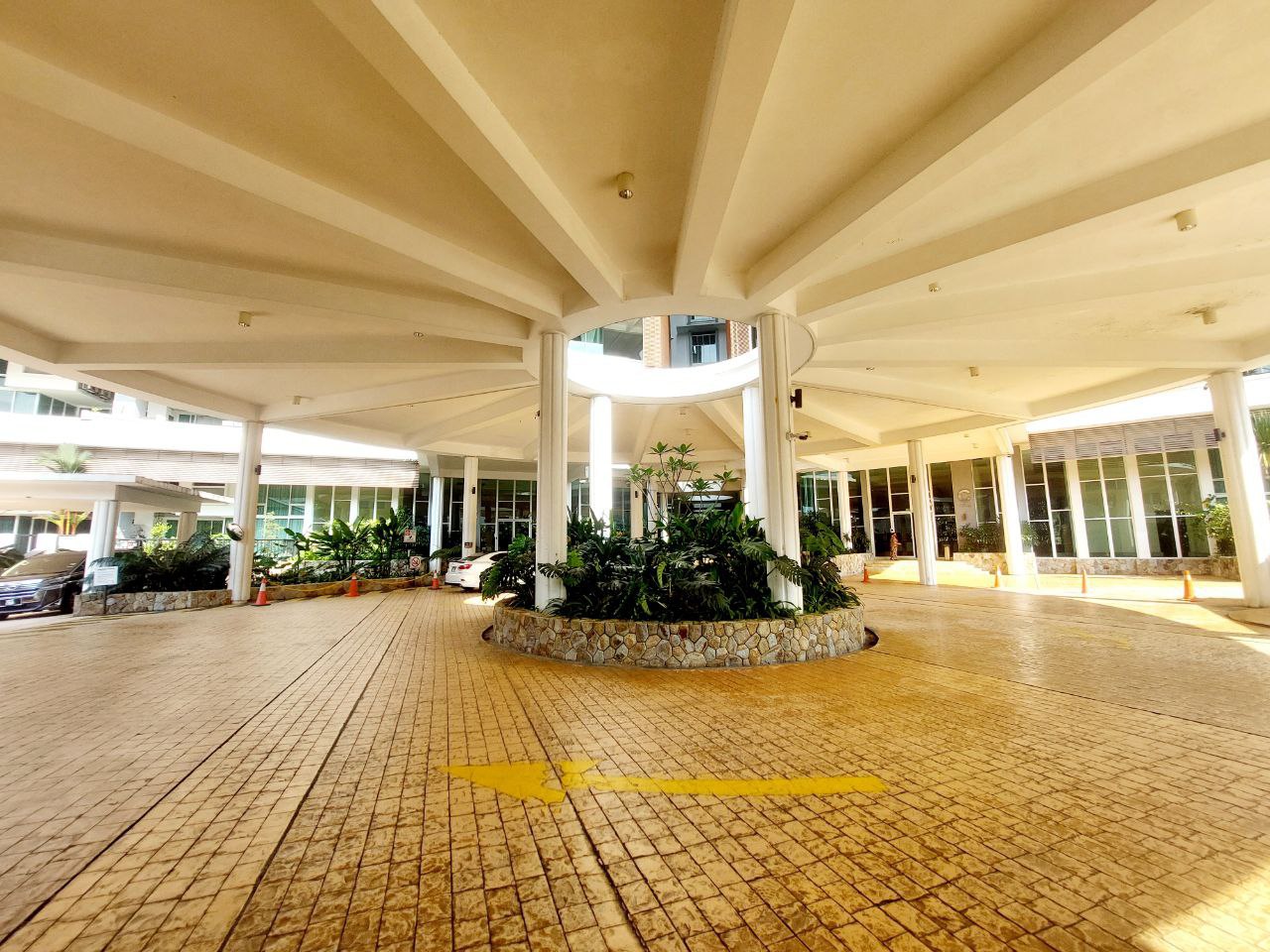 Armanee Terrace 2 Damansara Perdana Partly Furnish - photo 4