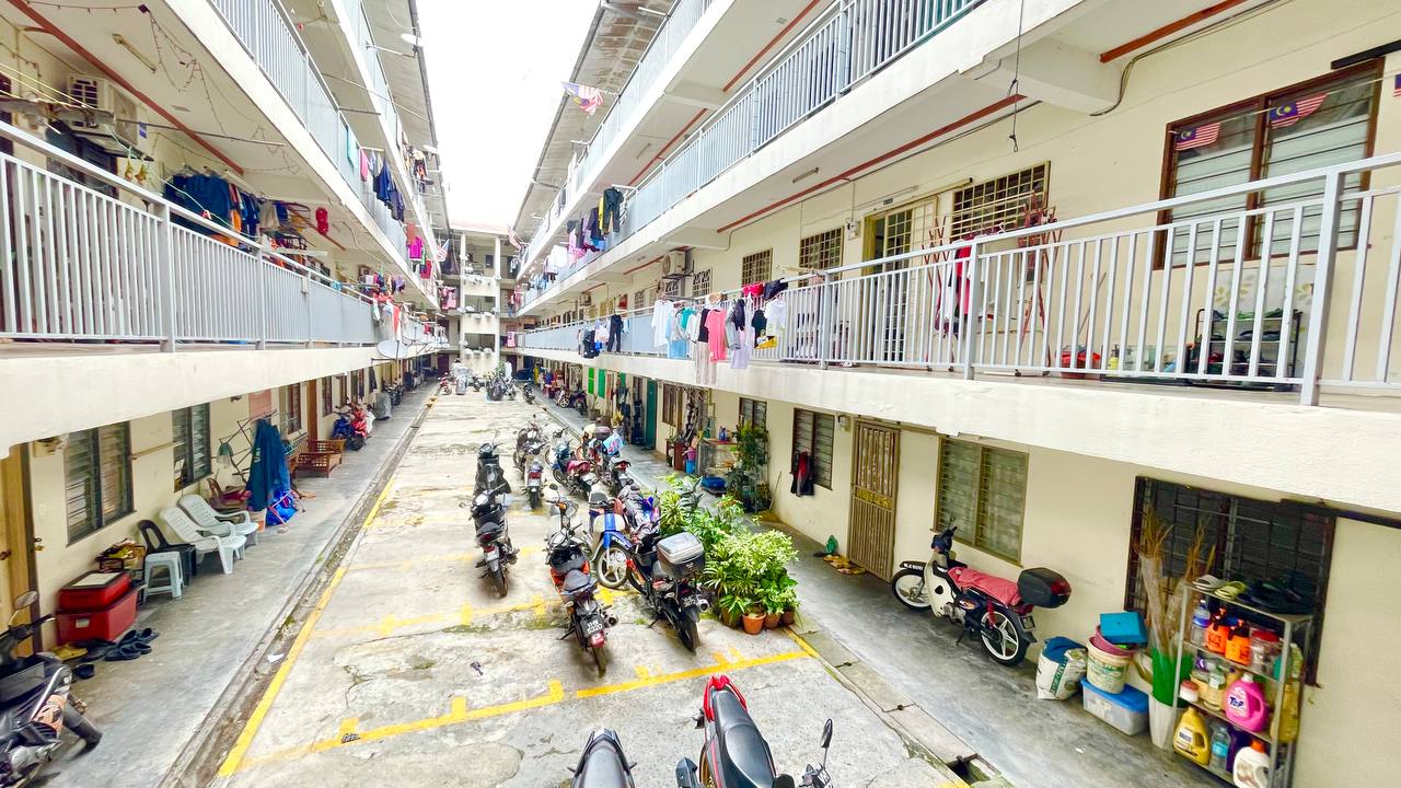 Seri Perindu Apartment Alam Damai Cheras Level 1 - photo 11