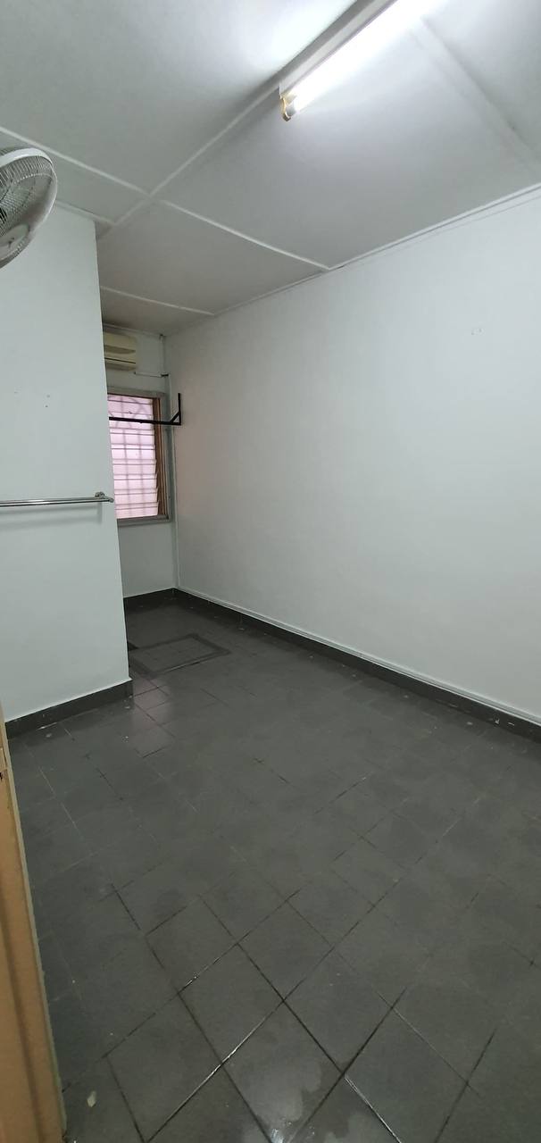 Double Storey Inter Taman Pinggiran Bt Caves - photo 9