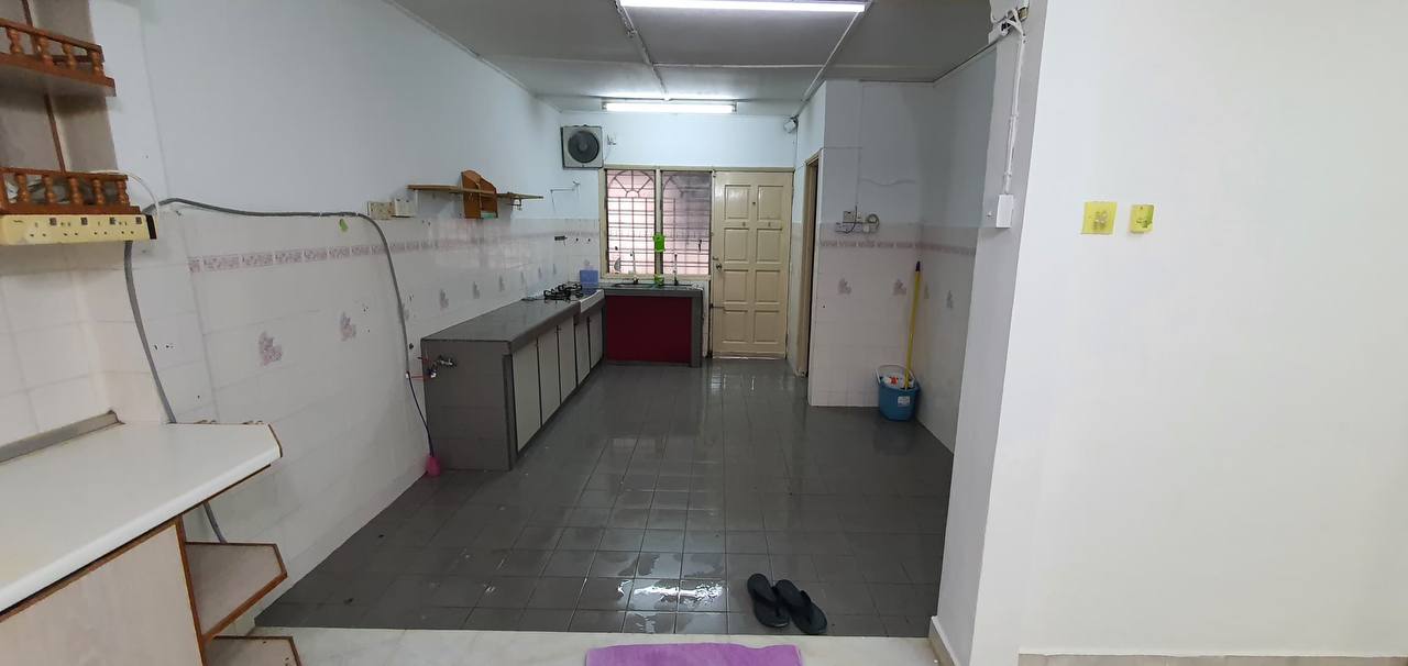 Double Storey Inter Taman Pinggiran Bt Caves - photo 11
