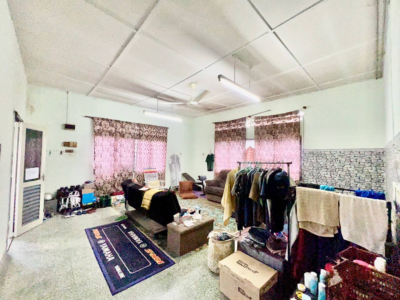 Single Storey Bungalow Seri Kembangan Near upm - photo 4