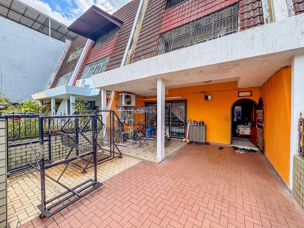 Two and half storey Taman Kok Lian Inter - photo 4