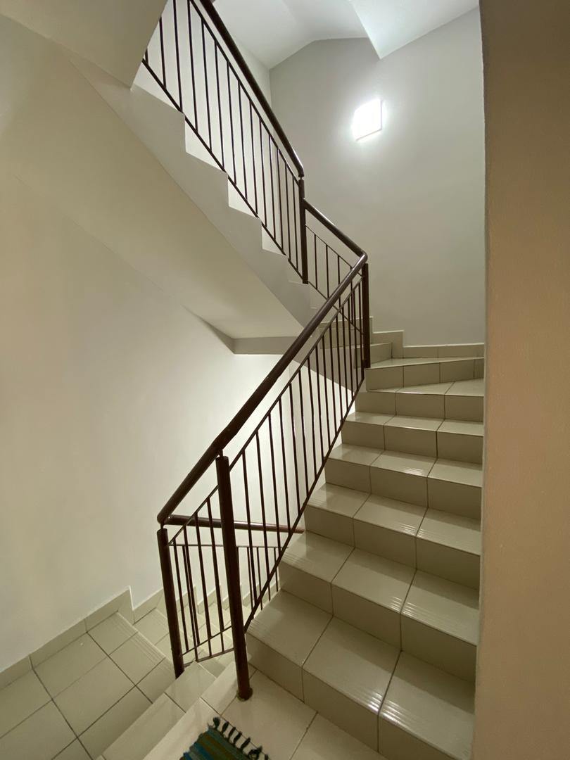 Three storey townhouse upper level Prima Court Tam - photo 11