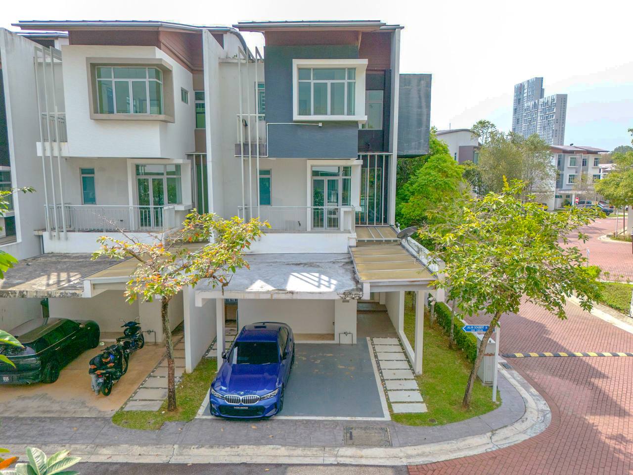 Endlot Three Storey Schubert Symphony Hillls - photo 3