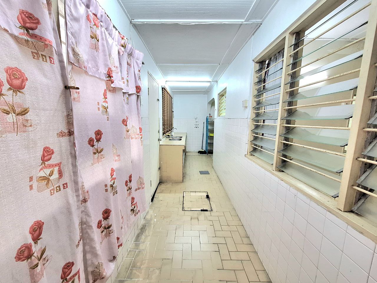 Single Storey Ss12 Subang Jaya Intermediate - photo 12