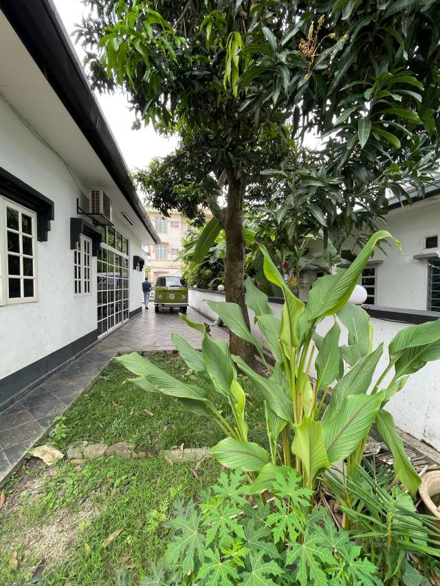 Double Storey Bungalow Jalan Kent with swimming po - photo 7