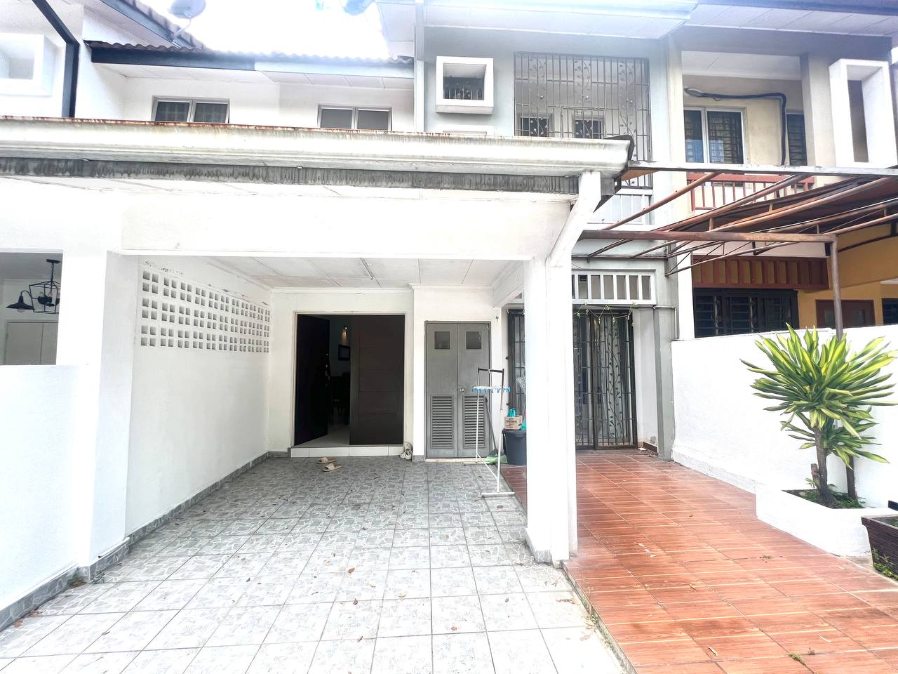 Double Storey Pinggiran Usj 2 Intermediate - photo 2
