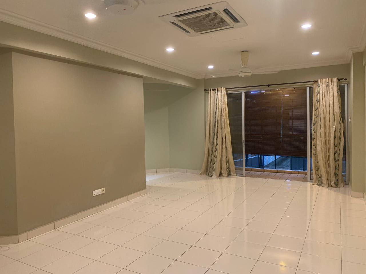 Low Level Villa Wangsamas Blok J Partly Furnish - photo 2