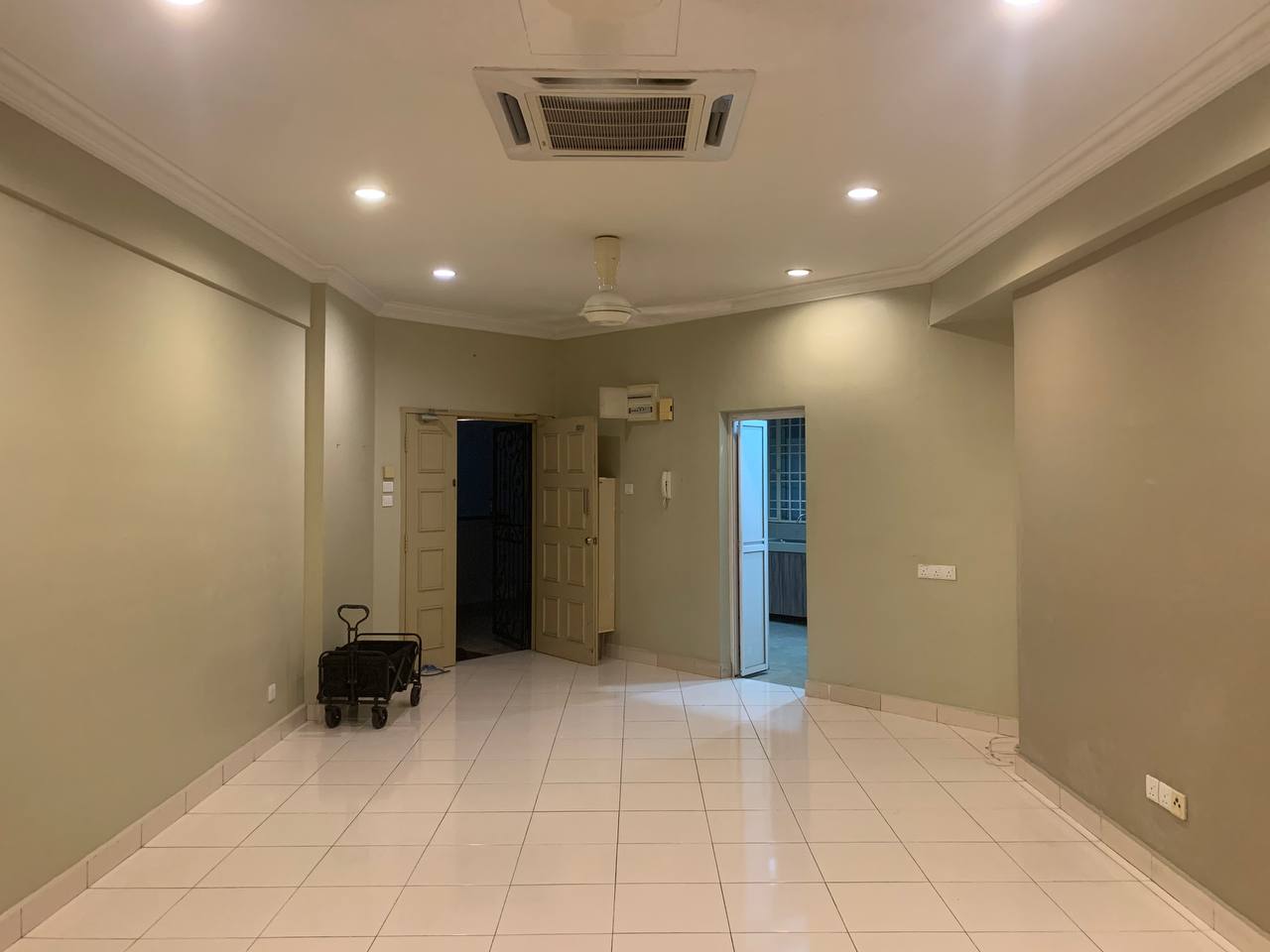 Low Level Villa Wangsamas Blok J Partly Furnish - photo 3