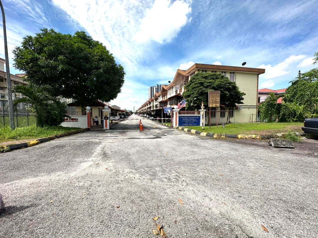 Townhouse Pinggiran Cempaka Ampang Groundfloor - photo 2