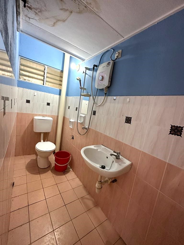 Townhouse Pinggiran Cempaka Ampang Groundfloor - photo 5