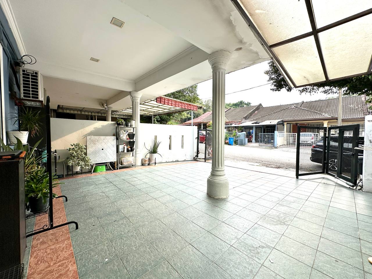 Single Storey Seksyen 11 Shah Alam Partly Furnish - photo 4