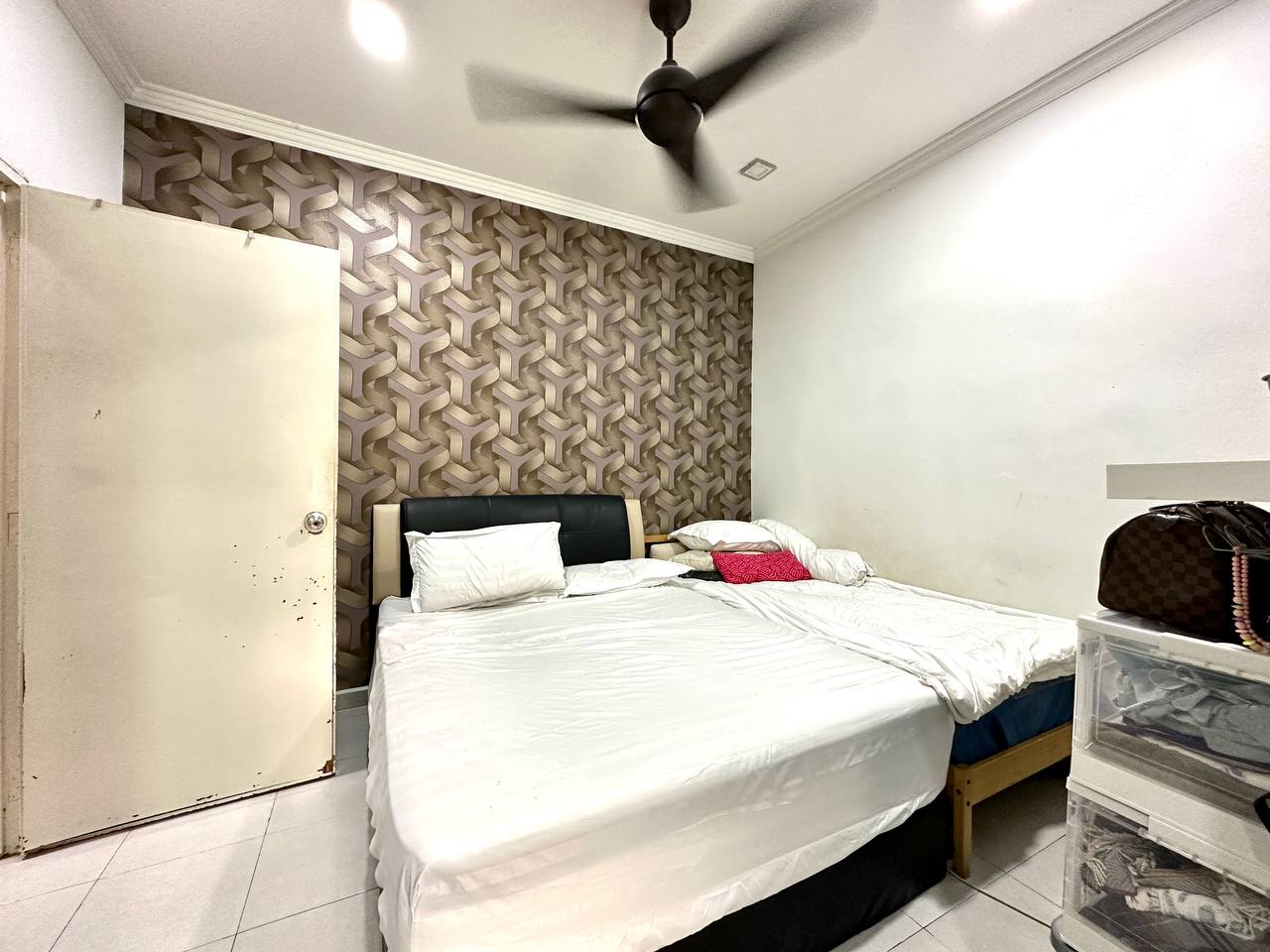 Single Storey Seksyen 11 Shah Alam Partly Furnish - photo 7